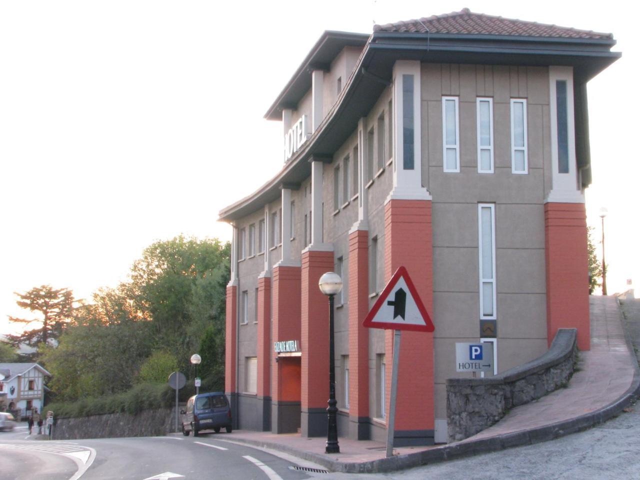 Hotel Elizalde Oiartzun Exterior photo